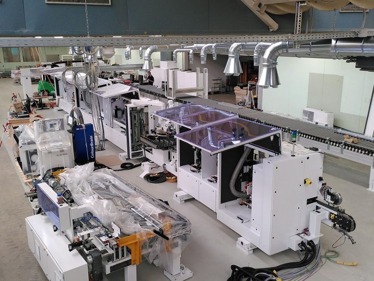 Nouvelle machine de production – une déclaration claire en faveur du site de production d'Obwald