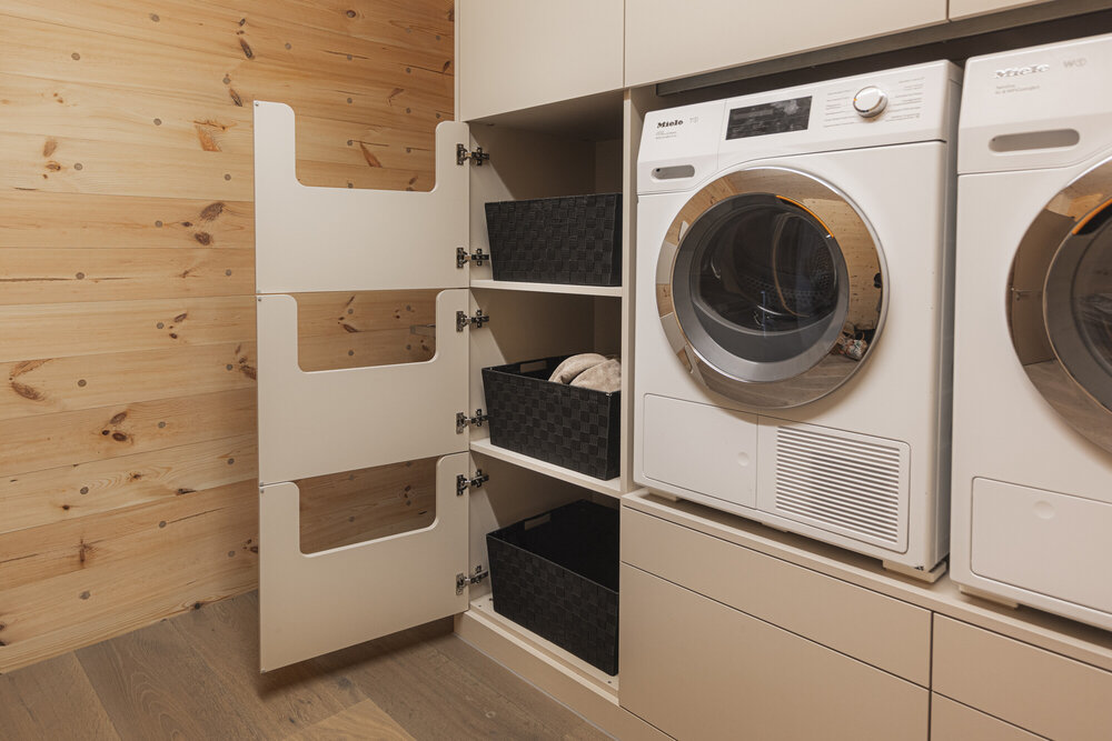 Hauswirtschafts-Schrank