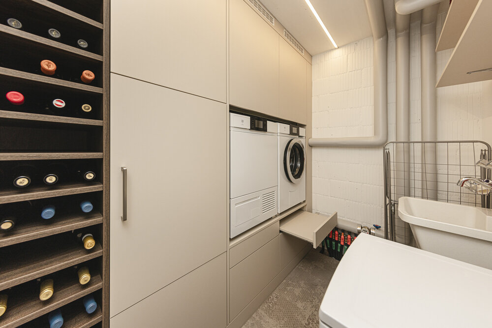 Hauswirtschafts-Schrank