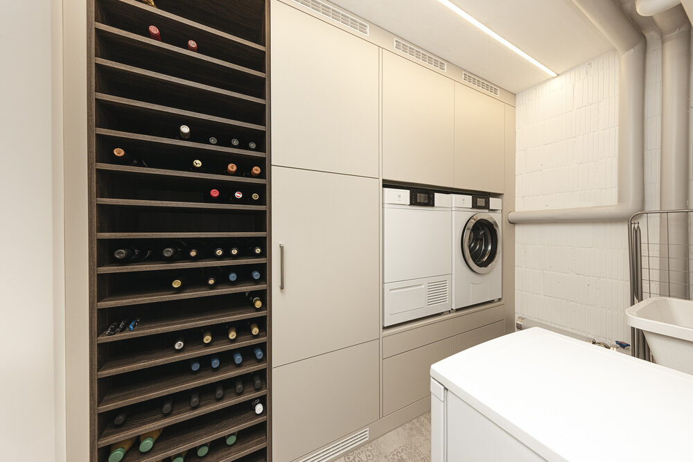 Hauswirtschafts-Schrank