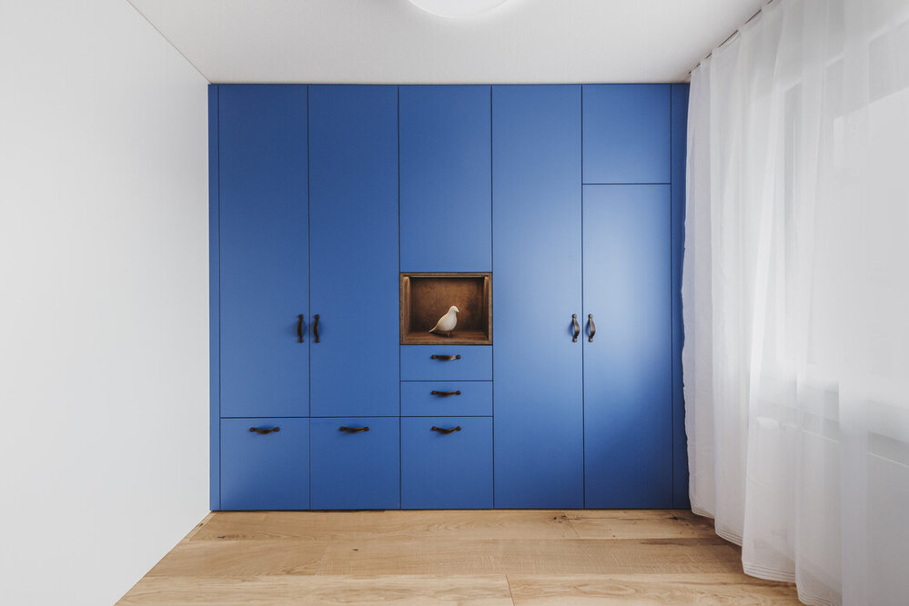 Double door cupboard