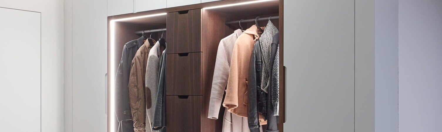 Garderobe mit Beleuchtung